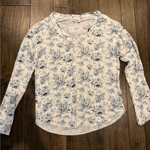 Beautiful floral tshirt